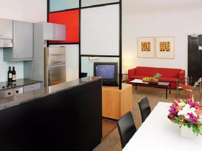 Medina Serviced Double Bay Aparthotel 4*
